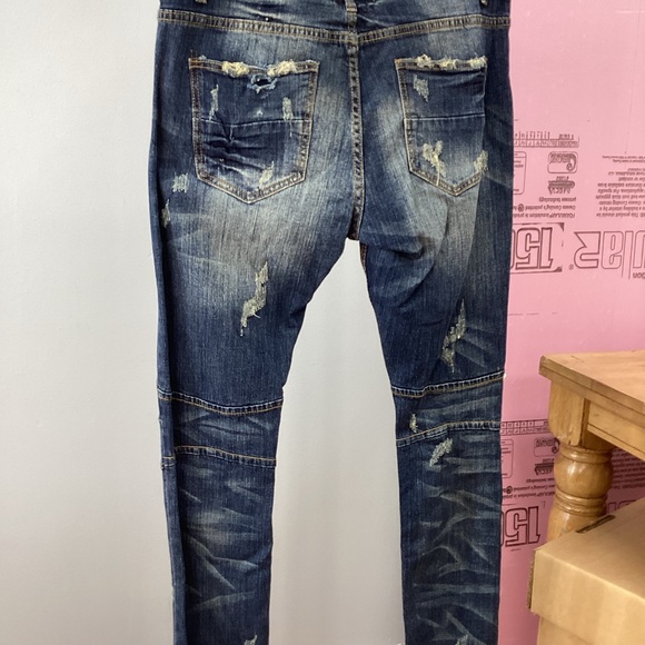 Men’s Decibel Distressed Jeans - Picture 8 of 12